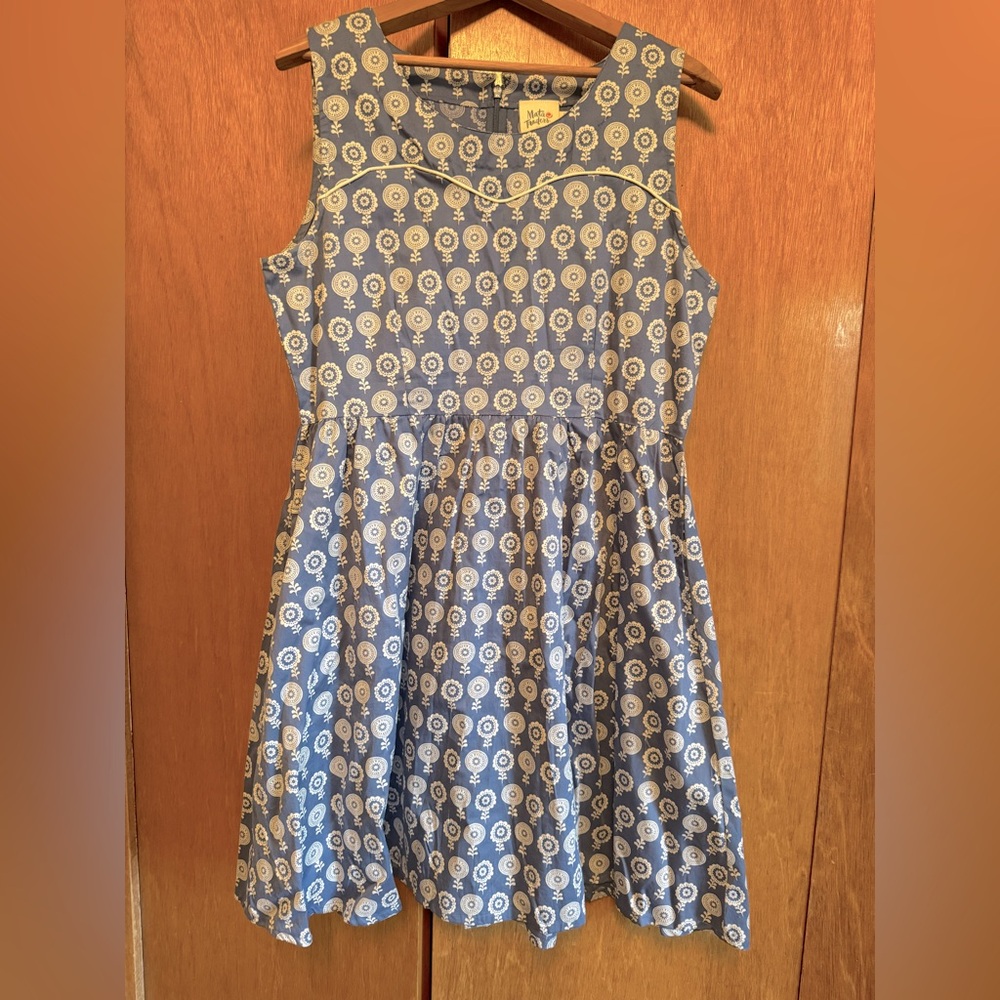 Mata Traders for and flare retro style dress